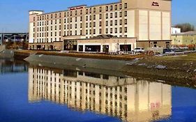 Hampton Inn & Suites Newark Harrison Riverwalk